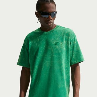Nike Mens Nike Sportswear Short-Sleeve T-Shirt in Green | IR4529-365