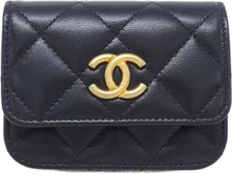 Chanel Black Leather Fanny Pack (Pre-Owned)