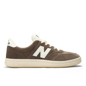 New Balance Hombre T500 en Marr&oacute;n/Blanco, Cuero, Talla 38.5