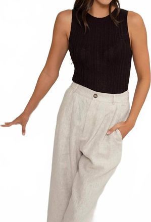Blu Pepper Nadia Sleeveless Sweater Top In Black