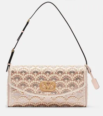 Valentino Garavani Bolso al hombro DeVain Small de sat&eacute;n adornado