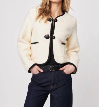 John & Jenn Devin Sweater Top In Winter Bloucle