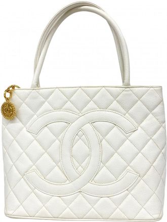 Chanel White Grained Calfskin Tote Bag (Pre-Owned)