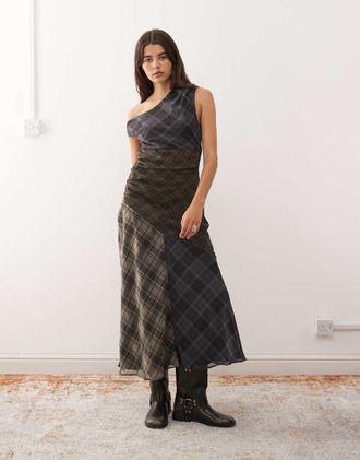 Reclaimed Vintage Vestito midi con spalle scoperte, spacco laterale e motivo a quadri combinato blu e verde-Multicolore