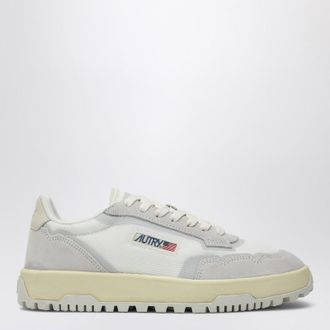 Autry White/grey leather and mesh low CLC trainer