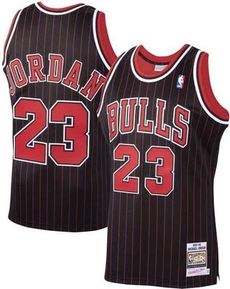 Mitchell & Ness Mens Mitchell & Ness Michael Jordan Black Chicago Bulls 1995/96 Hardwood Classics Authentic Jersey at Nordstrom, Size Small