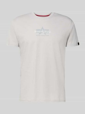 Alpha Industries Alpha Industries T-Shirt mit Label-Detail in Hellgrau, Gr&ouml;&szlig;e XXXL