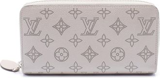 Louis Vuitton Gray Mahina Leather Long Wallet (Bi-Fold) (Pre-Owned)