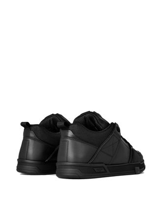 Valentino Garavani Mens Open Skate Low-Top Sneakers Black Shoes >