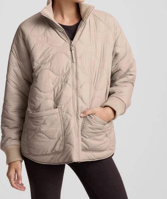 Beyond Yoga Two-Way Quilted Jacket In Oat Latte