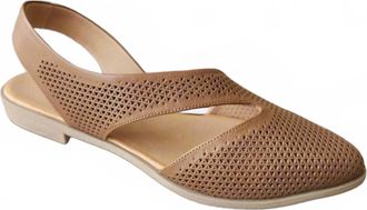 Bueno Womens Bianca Flat Shoe In Walnut