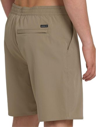 Quiksilver Strands 19 Shorts in Coriander at Nordstrom, Size Xx-Large