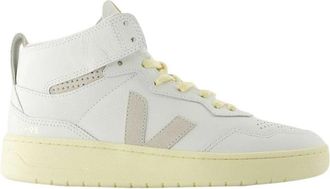 Veja V-95 Sneakers - Heren - Sneakers - Wit - 42 EU - Leer - Schoenen