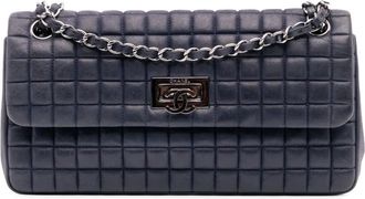 Chanel Borsa a spalla Chocolate Bar in pelle di vitello con finitura iridescente Bubble e battente 2014-2015 - Blu