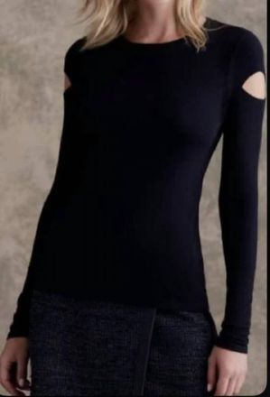 Bailey 44 Daisy Top In Black