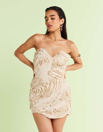 Asos Vestito corto a fascia con bordi grezzi color crema testurizzato-Bianco