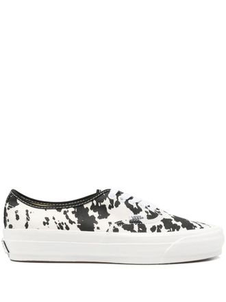 Vans logo-tag sneakers - White