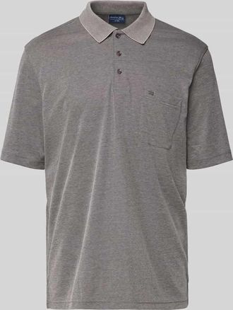 Christian Berg Regular Fit Poloshirt mit Brusttasche in Taupe, Größe M