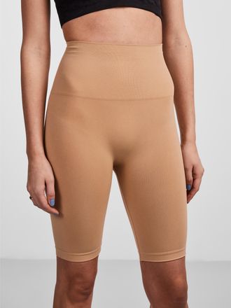 Pieces Radlerhose PIECES PCIMAGINE, Damen, Gr. L (XL), N-Gr, braun (tan), Jersey, Obermaterial: 76% Polyamid, 24% Elasthan, unifarben, eng, Hosen Radlerhose,
