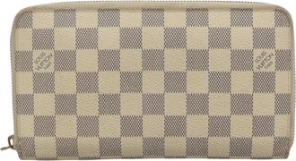 Louis Vuitton Zippy Organizer White Canvas Wallet (Pre-Owned)