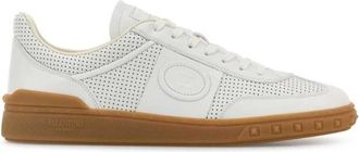 Valentino Garavani Perforated Leather Low-Top Sneakers - Heren - Sneakers - Wit - 43 EU - Leer - Schoenen