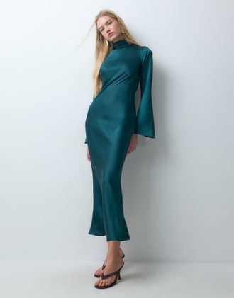 Asos vestito lungo in raso a collo alto e maniche lunghe tinta unita verde scuro-Multicolore