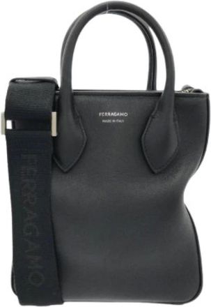 Ferragamo Pre-owned Mini Bags, male, Black, Size: ONE SIZE Pre-owned Leather Shoulder Bag