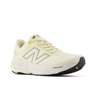 New Balance Womens Fresh Foam X 860V14 Shoes In Calcium