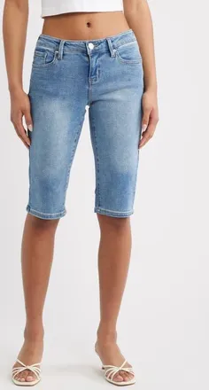 YMI Essential Low Rise Denim Capri Jeans in Medium Blue at Nordstrom, Size 11