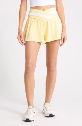 Yogalicious Lux Fiona Lightstreme Hybrid Crossover Waist Shorts in Daffodil at Nordstrom Rack, Size X-Large