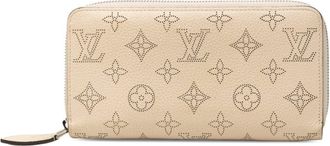 Louis Vuitton Ivory Lv Off White Leather Long Wallet (Bi-Fold) (Pre-Owned)