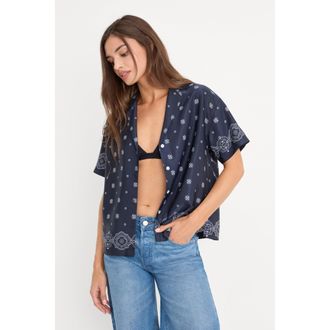 Good American Womens The Camp Shirt | Bandana, Size Medium | Good American by Khlo&Egrave; Kardashian