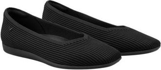Vivaia Margot Walker Lightweight Square-Toe V-Cut Flats in Black at Nordstrom, Size 11