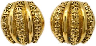Chanel 1988 CC button clip-on earrings - women - Gold Plated - One Size