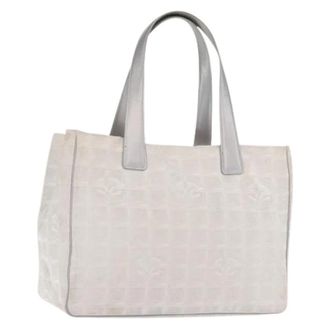 Chanel Pre-owned Tote Bags, female, White, Size: ONE SIZE Pre-owned Nylon Tote Bag