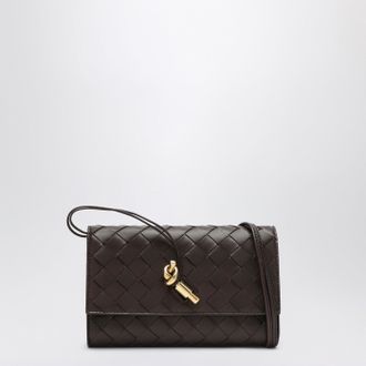 Bottega Veneta Andiamo clutch in Fondant colour