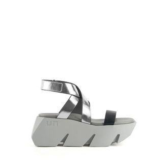 United Nude Bull Way