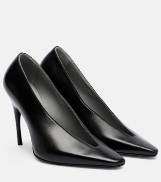 Balenciaga Duchesse leather pumps