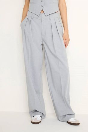 Good American Essential Suiting Pleated Trousers In Heather Grey001