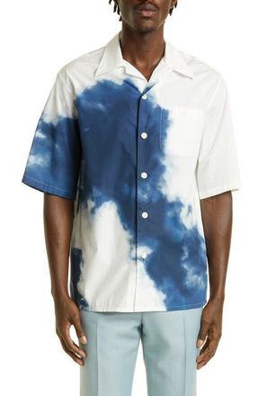 Alexander McQueen Mens Sky Print Short Sleeve Button-Up Camp Shirt in Blue Sky at Nordstrom, Size 16.5