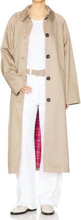 A Gold E Low Curve Jean In Milkshake