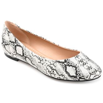 Journee Collection Women & apos;s Comfort Kavn Narrow Width Flats