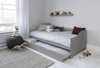 N&ouml;a & Nani Hove Day Bed with Pullout Trundle in Silk Grey | Size: Single