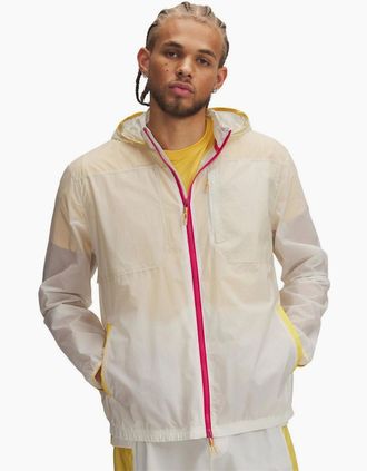 Under Armour Mens TRAIL RUN JACKET - Brown - Size: 40/Regular
