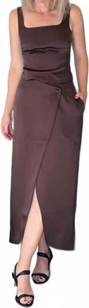 Remain Fitted Square Neck Top In Chicory Coffee