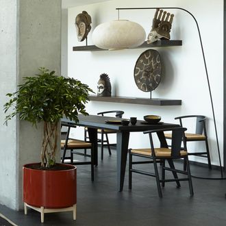 AM.PM Bloempot op poot in hevea, H45cm, Florian