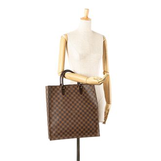 Louis Vuitton Sac Plat Tote Classic
