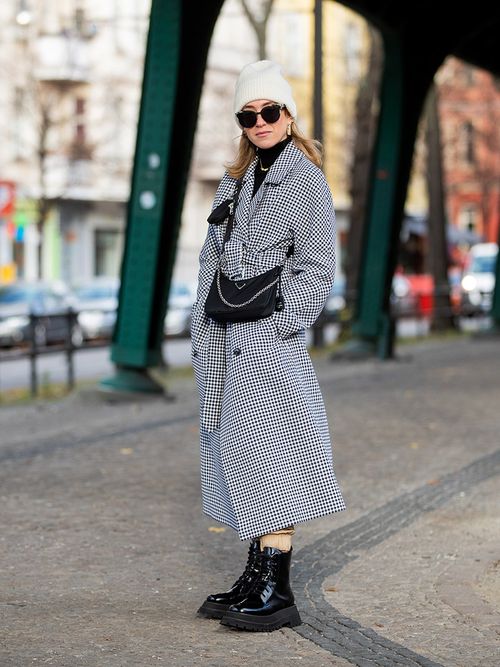 Welche Accessoires braucht man im Winter? Wir zeigen dir alle wichtigen und vor allem stylishen Items im Überblick und zum Nachshoppen.