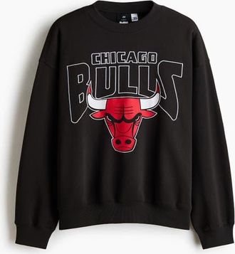H&M Oversized Fit Printed Sweatshirt in Black/nba at Nordstrom, Size Xx-Large