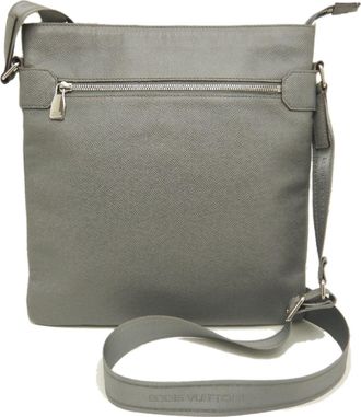 Louis Vuitton Taiga Glacier Taiga Leather Shoulder Bag (Pre-Owned)